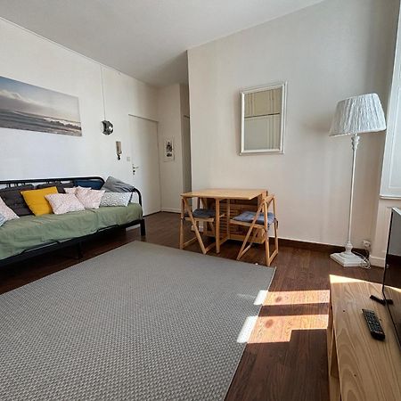 Appartement Cosy Au Centre, A Deux Pas De La Plage, Tout Equipe Pour 4 Personnes - Fr-1-197-330 莱萨布勒-多洛讷 外观 照片