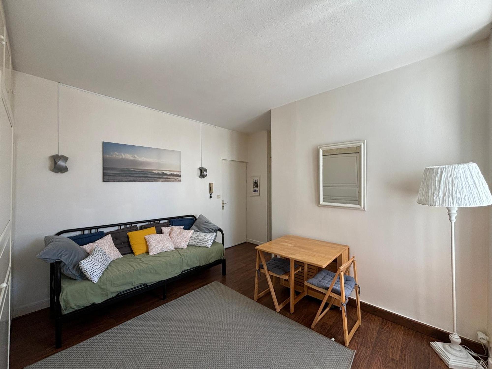 Appartement Cosy Au Centre, A Deux Pas De La Plage, Tout Equipe Pour 4 Personnes - Fr-1-197-330 莱萨布勒-多洛讷 外观 照片